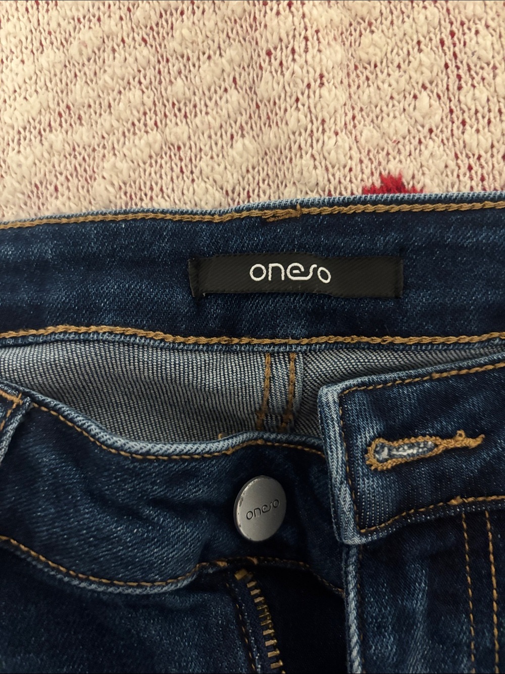 High-Rise Wide Leg Jeans in Dark Blue Denim - Picture 3 of 3